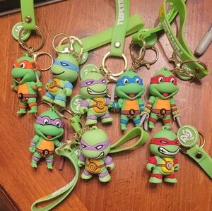 8 Ninja Turtle Keychain Set - Multicolor